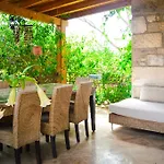 Mandarin By Important Group Travel Vila *